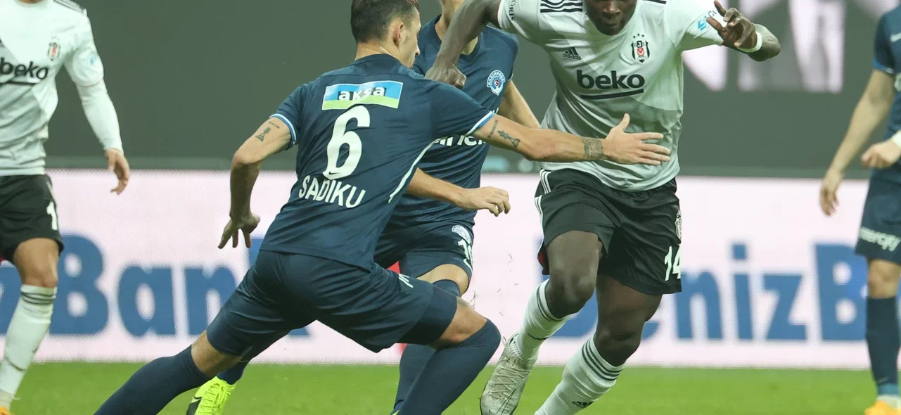 Besiktas 3-0 Kasimpasa / Foto AFP