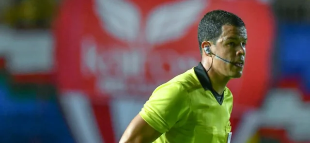 Alexander Ospina será el central del partido. / Foto: VizzorImage - Nelson Ríos