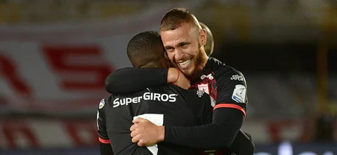 Los jugadores de américa celebrando el título de liga / VizzorImage / Samuel Norato