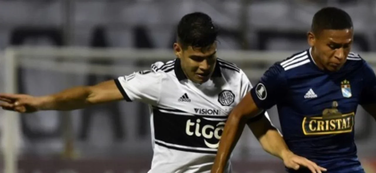 Jorge Arias solo ha jugado en el exterior con Olimpia/ AFP