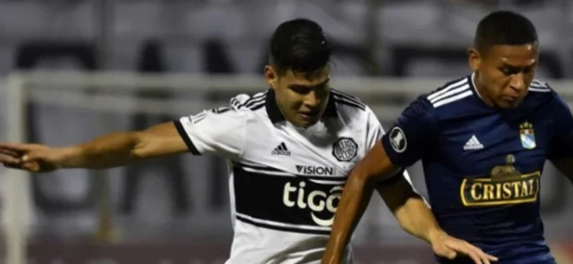 Jorge Arias solo ha jugado en el exterior con Olimpia/ AFP