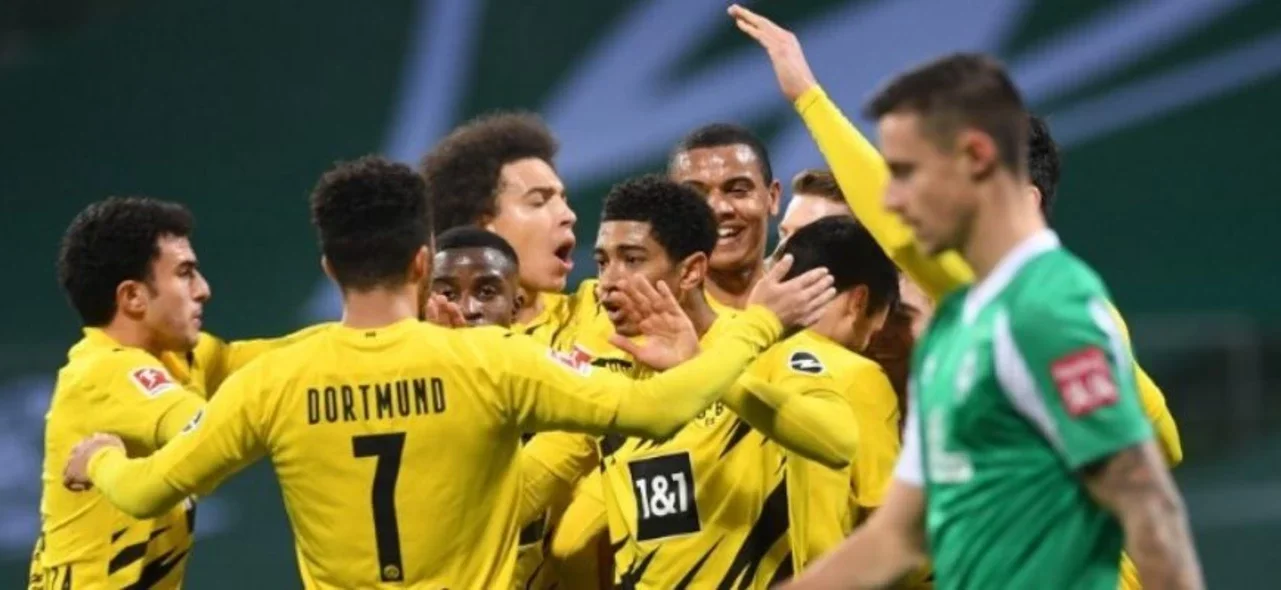 Este fue el primer partido de Dortmund tras la salida del entrenador Favre/ AFP