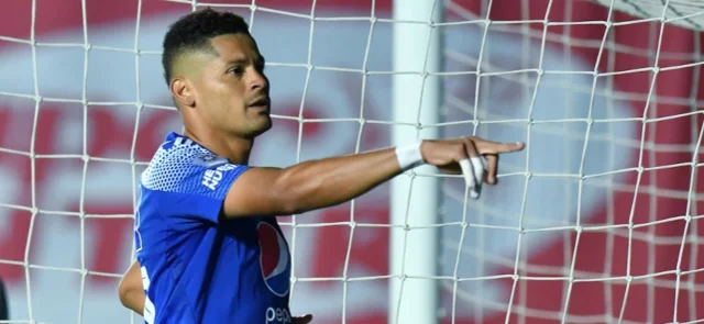 Ayron Del Valle, nuevo jugador de Juárez. / Foto: VizzorImage - Nelson Ríos