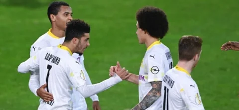 Celebración de los jugadores de Borussia Dortmund tras su paso a siguiente fase en la Copa Alemana / AFP