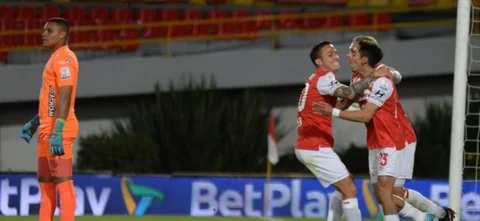 Santa fe gano 2-0 contra América