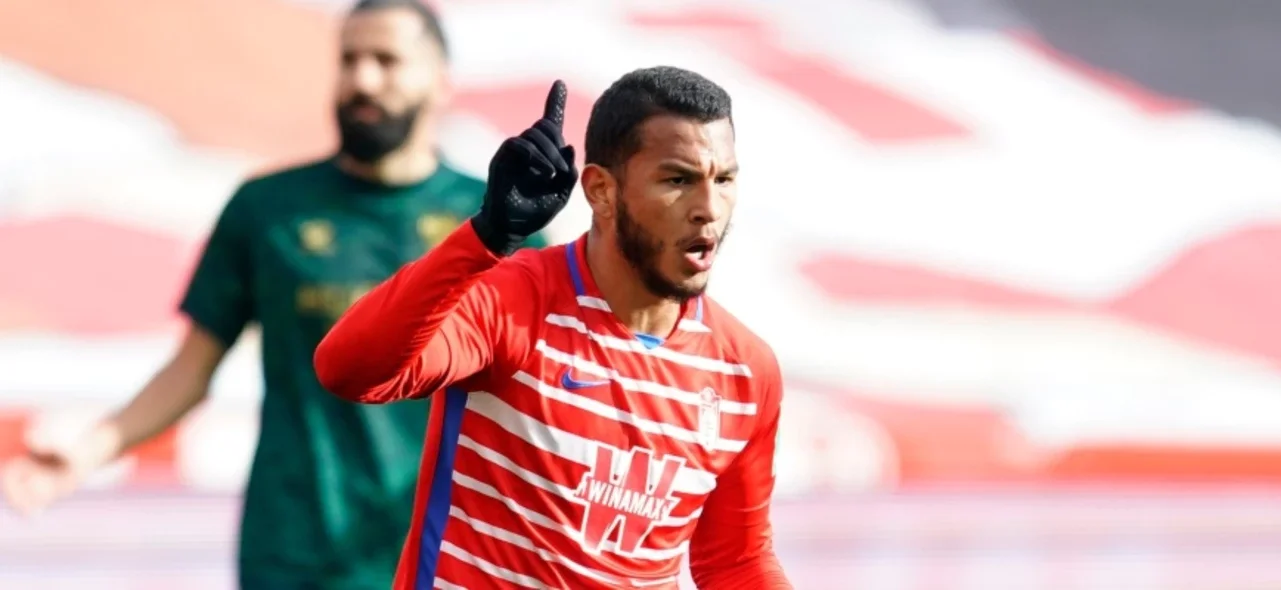 Luis Suárez anotó el primer gol de Granada. / Foto: Granada