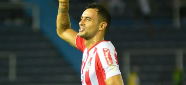 Marlon Piedrahita, lateral de Junior/ Vizzorimage