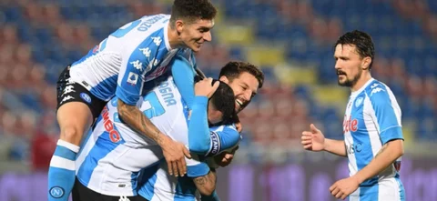 Napoli derrotó 0-4 a Crotone. / Foto: AFP