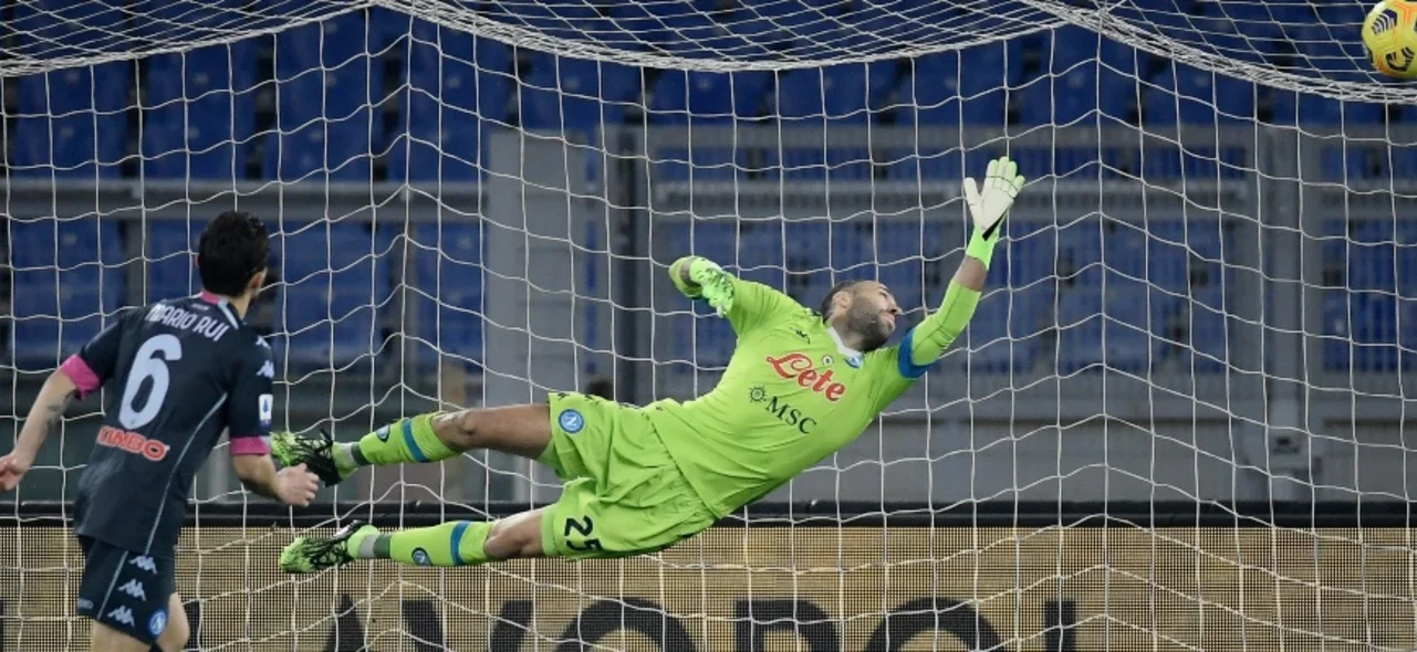 David Ospina, titular en la derrota de Nápoli frente a Lazio. / Foto: AFP