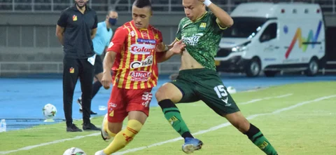 Pereira vs Bucaramanga por la semifinal de Liguilla BetPlay | VizzorImage/ Pablo Bohorquez