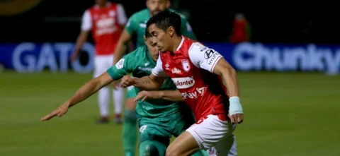 Fabián Sambueza, jugador de Santa Fe. / Foto: VizzorImage - Daniel Garzón