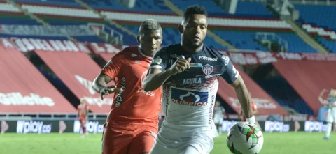 América y Junior firmaron la igualdad sin goles / Foto: VizzorImage / Gabriel Aponte