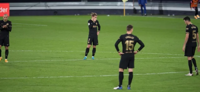 Barcelona sufrió en el campo de Cádiz / AFP