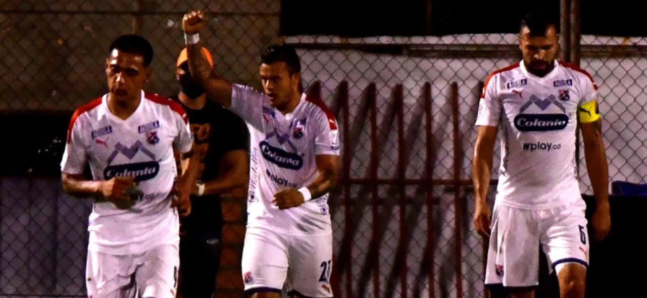 Leonardo Castro se reportó con doblete | Foto: VizzorImage / Luis Benavides