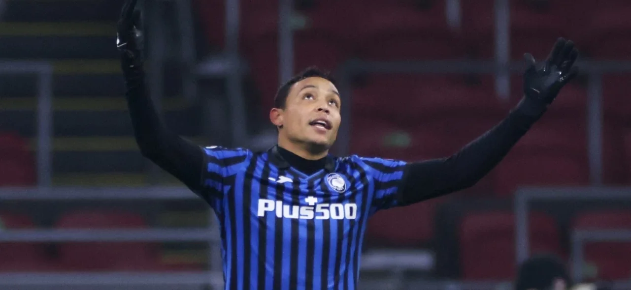 Luis Fernando Muriel anotó el gol con el que Atalanta pasó a octavos de final de la Champions League | AFP