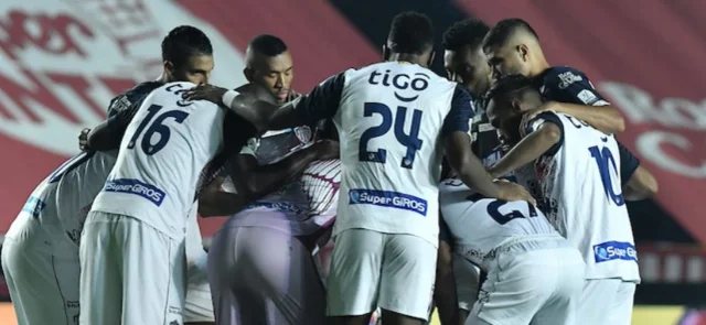 Junior sufre bajas importantes | Foto: VizzorImage / Gabriel Aponte