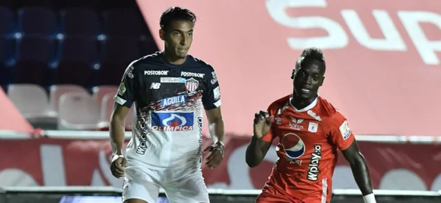 América y Junior disputan la ida de la semifinales de la Liga BetPlay DImayor 2020 / Foto VizzorImage