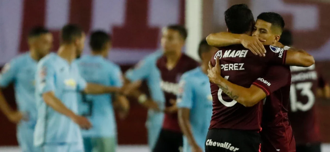Lanús celebró en casa / AFP