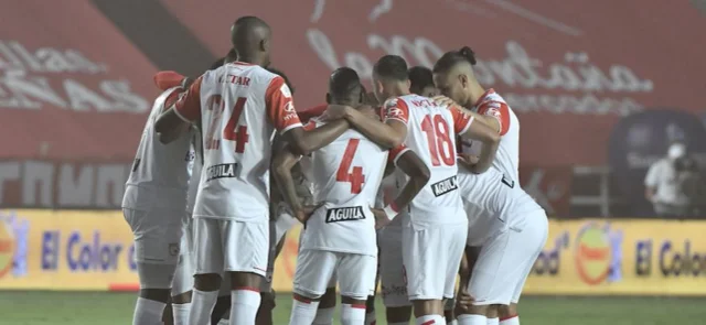 Santa Fe, en busca de una hazaña frente a América | Foto: VizzorImage / Gabriel Aponte