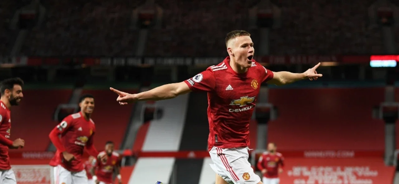 Manchester United es tercero con 26 puntos, mientras que Leicester segundo con 27 / Foto AFP