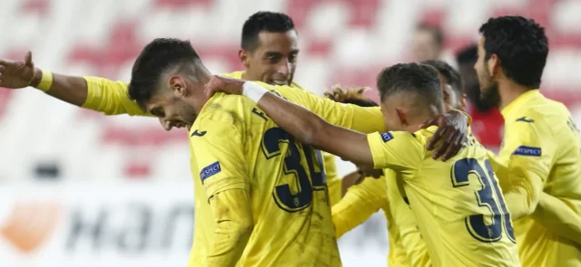 Villarreal celebra gol en la Europa League / Foto AFP