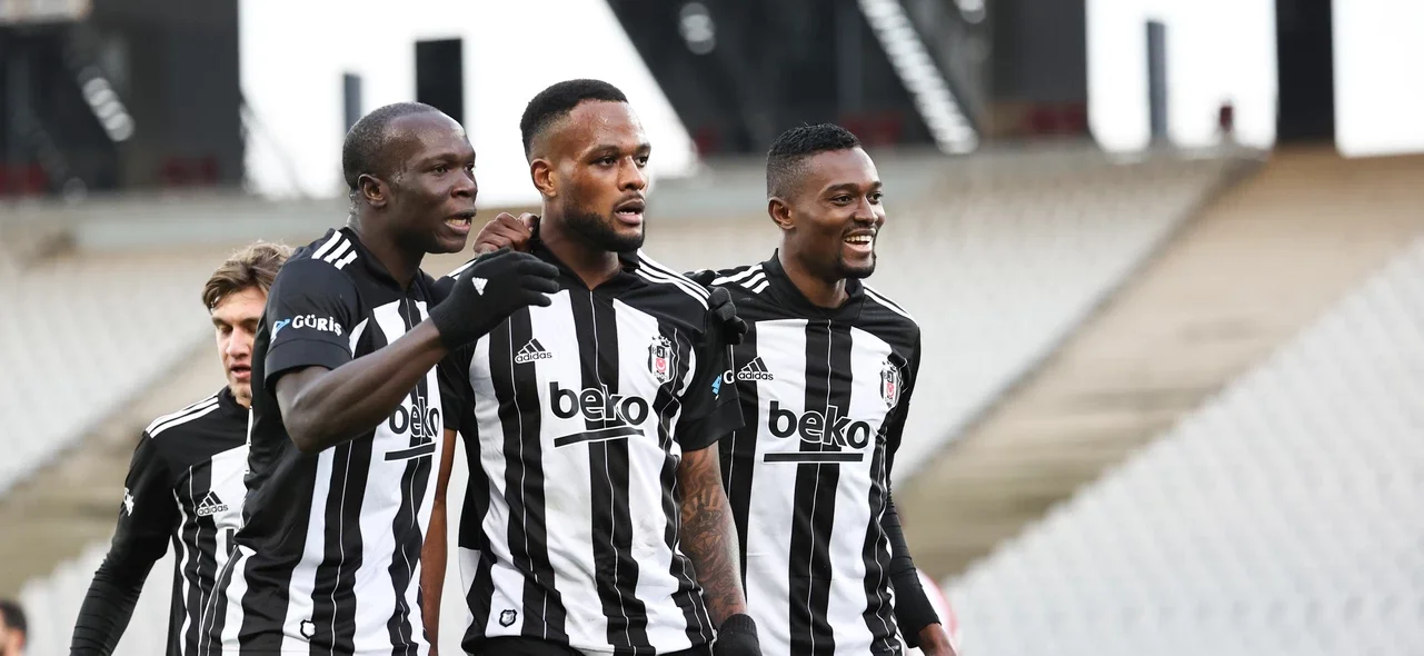 Besiktas celebrando el triunfo 4-1 sobre Karagümrük / Foto AFP
