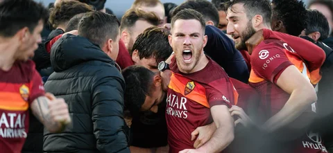 Roma celebra el 4-3 sobre Spezia / Foto AFP