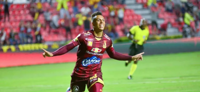 Alex Castro jugó en Alianza, Cali y Tolima. / Foto: VizzorImage - Juan Carlos Escobar