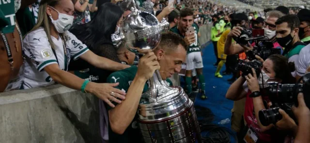 Breno Lopes marcó en el minuto 99 / AFP