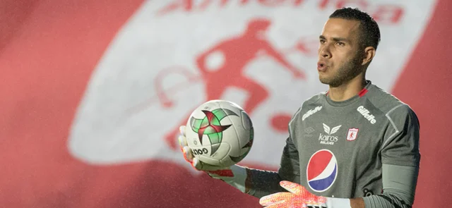 Eder Chaux, nuevo portero de Junior / VizzorImage / Gabriel Aponte