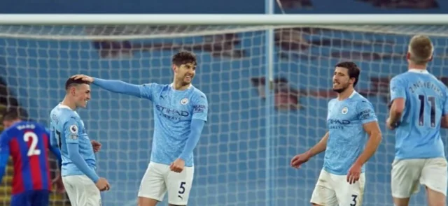 Manchester City puede ser líder si gana su partido pendiente/ AFP