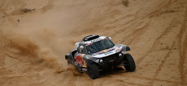 Stephane Peterhansel, líder de la general en el Rally Dakar / AFP