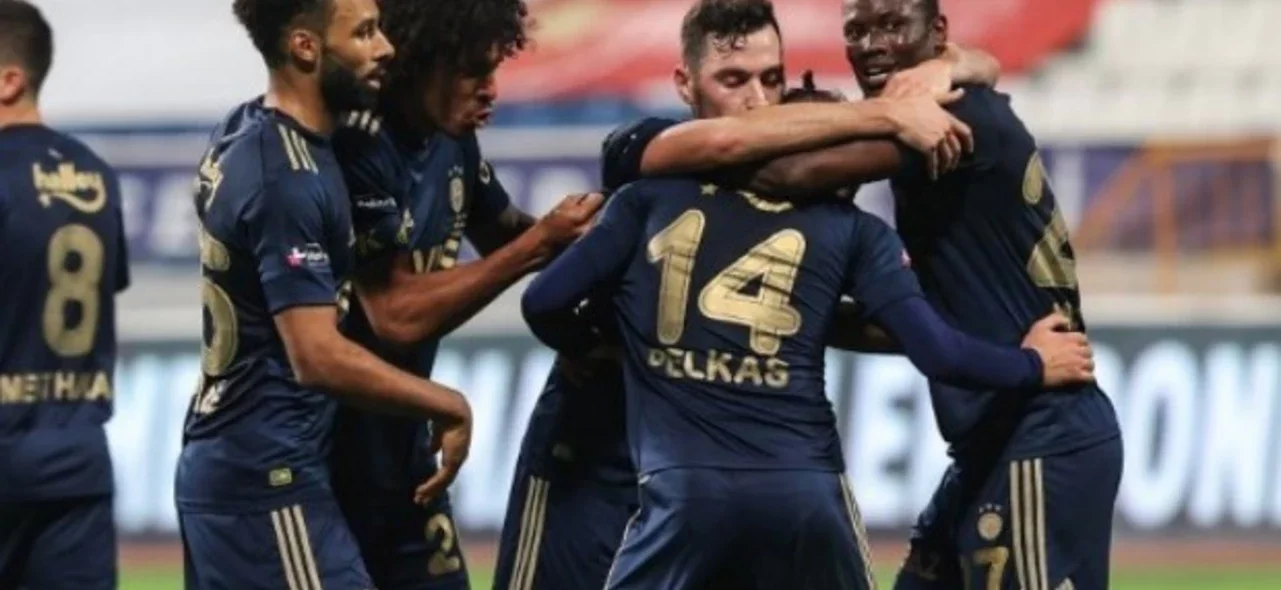 Fenerbahce superó 0-3 a Kasimpasa en la Superliga Turca. / Foto: AFP