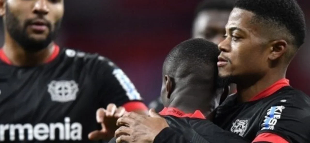 Bayer Leverkusen derrotó 2-1 a Borussia Dortmund en la Bundesliga. / Foto: AFP