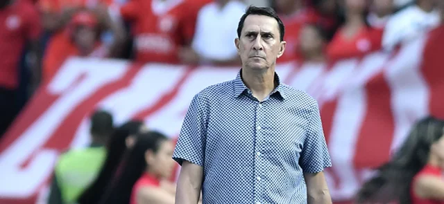 Alexandre Guimaraes, técnico de Nacional / VizzorImage / Gabriel Aponte