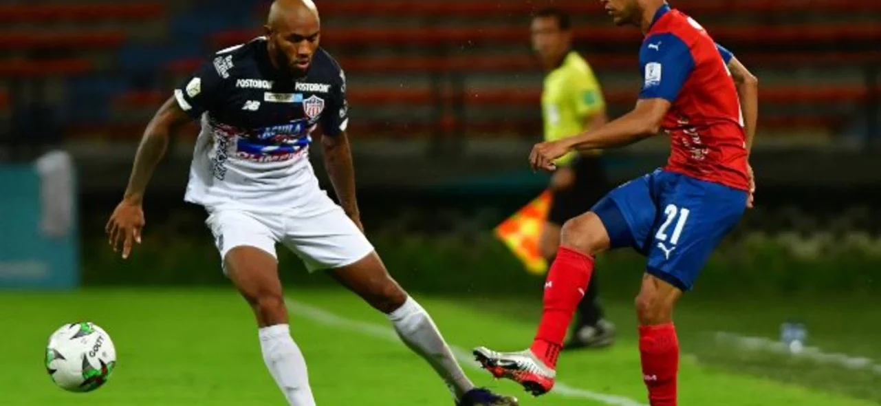 Medellín derrotó 2-1 a Junior /VizzorImage / Luis Benavides