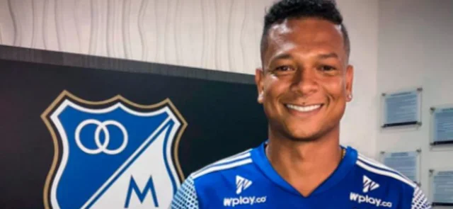 Fredy Guarín ya se puso la camiseta de Millonarios / Foto Millonarios