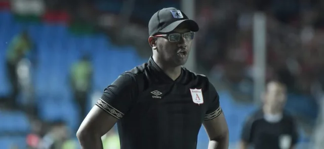 Jersson González, técnico de América Sub-17 | Foto: VizzorImage / Gabriel Aponte