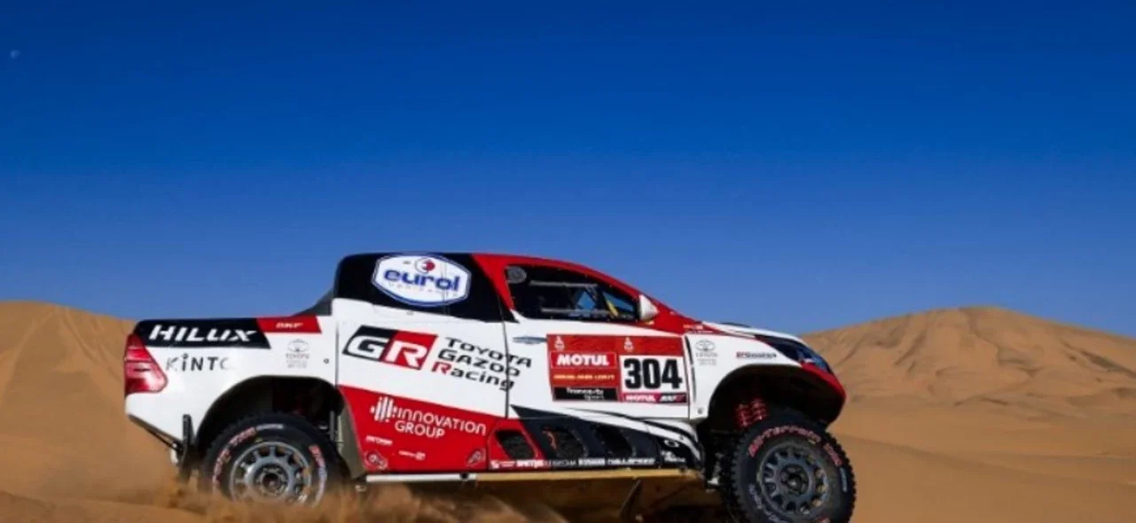 Giniel de Villiers (Toyota) conquistó la quinta etapa del Dakar-2021. / Foto: AFP