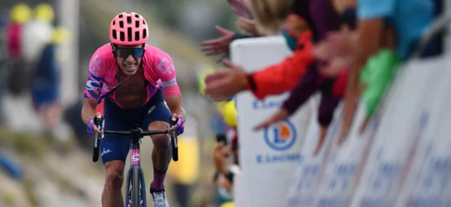 Rigoberto Urán se fracturó el dedo pequeño del pie izquierdo. / Foto: AFP