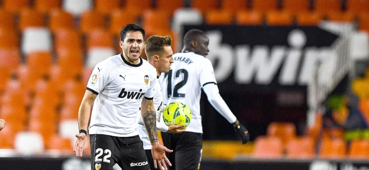 Valencia empató 1-1 con Osasuna / Foto AFP