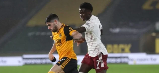 Arsenal terminó el partido con 9 hombres/ AFP