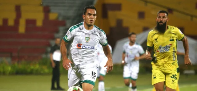 Bucaramanga y La Equidad empataron sin goles. / Foto: VizzorImage - Jaime Moreno