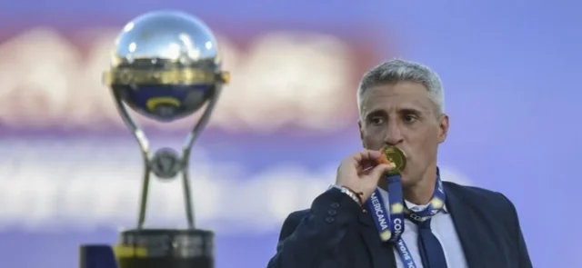 Hernán Crespo, entrenador argentino/ AFP