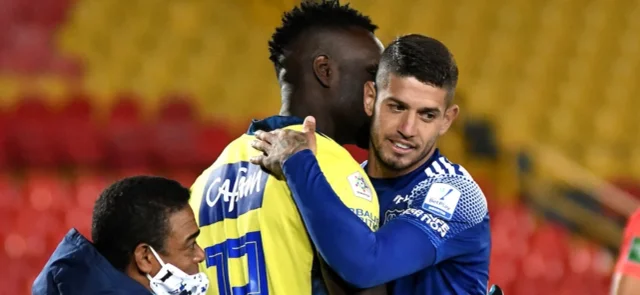 Matías De Los Santos firmó contrato hasta diciembre de 2023. / Foto: VizzorImage / Luis Ramírez