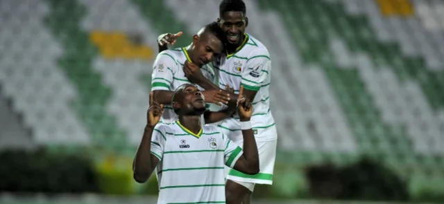 Diber Cambindo celebrando un gol con Quindío / Foto VizzorImage