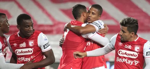 Santa Fe derrotó a Boyacá Chicó en El Campín. / Foto: VizzorImage - Felipe Caicedo