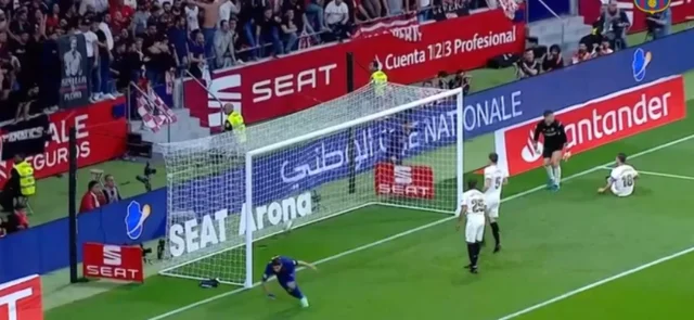 Luis Suárez celebra uno de los mejores tantos del top 5