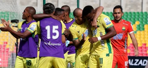 Bucaramanga regresó al triunfo | Foto: VizzorImage / Jaime Moreno