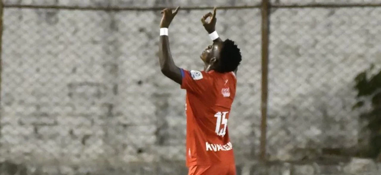 Cortuluá derrotó 3-0 a Fortaleza. / Foto: VizzorImage - Gabriel Aponte